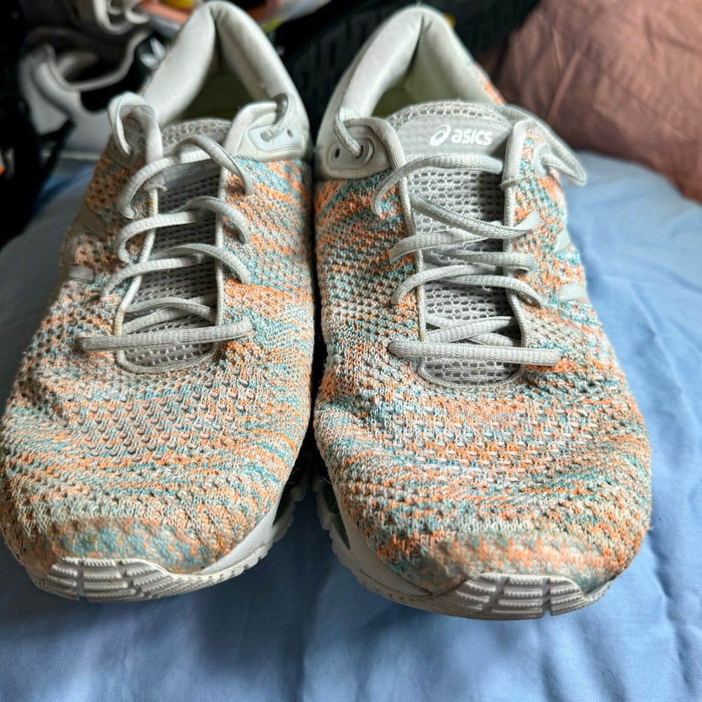 Shoes - Picture 2 of 4